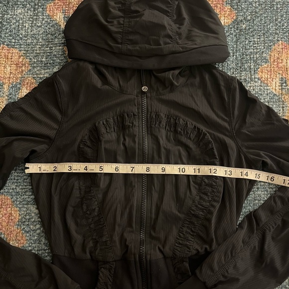 Women’s Lululemon ReversibleDance Studio Jacket - Picture 11 of 13